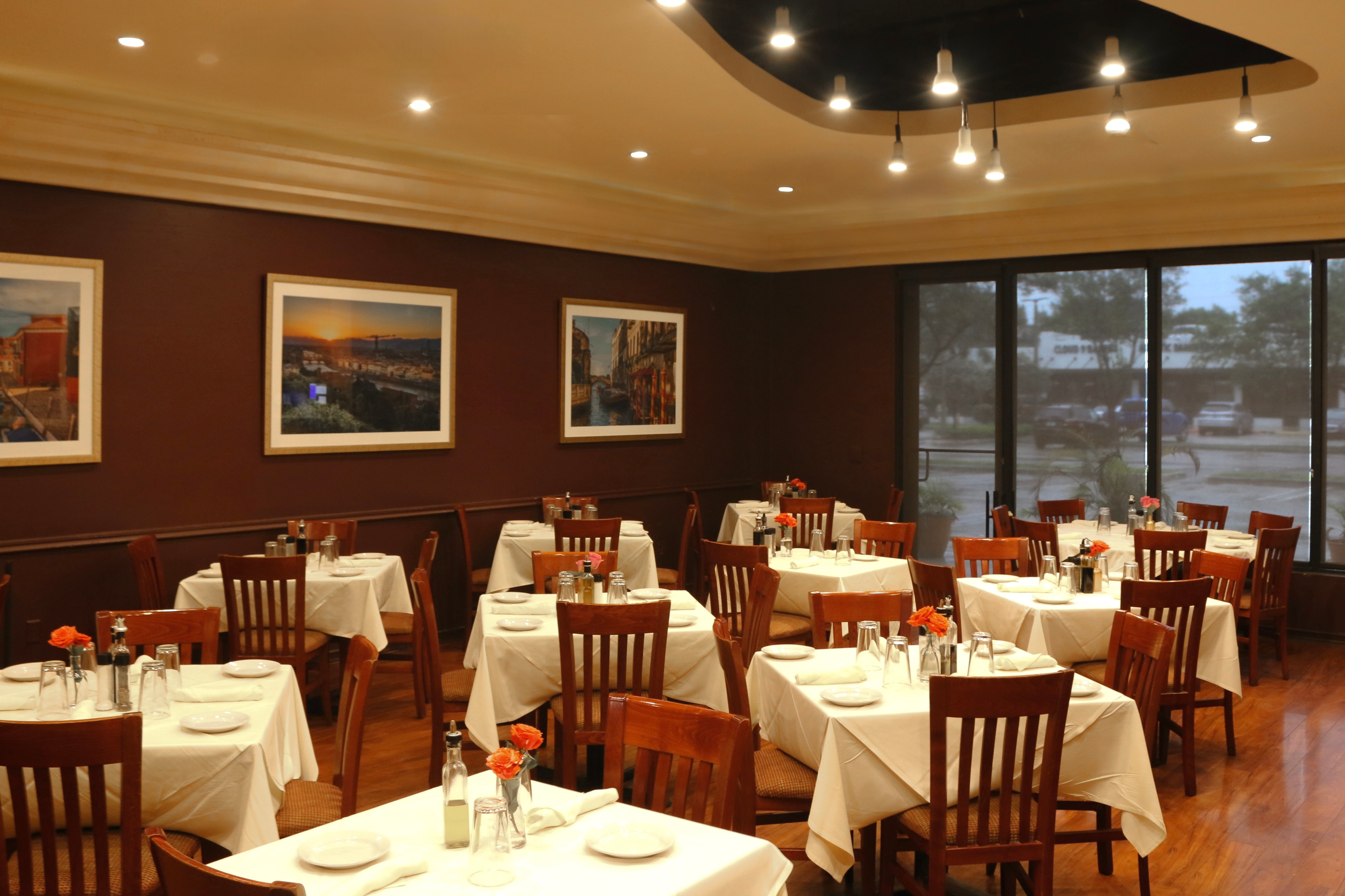 A photo of the inside decor of Anacapri Italian restaurant.