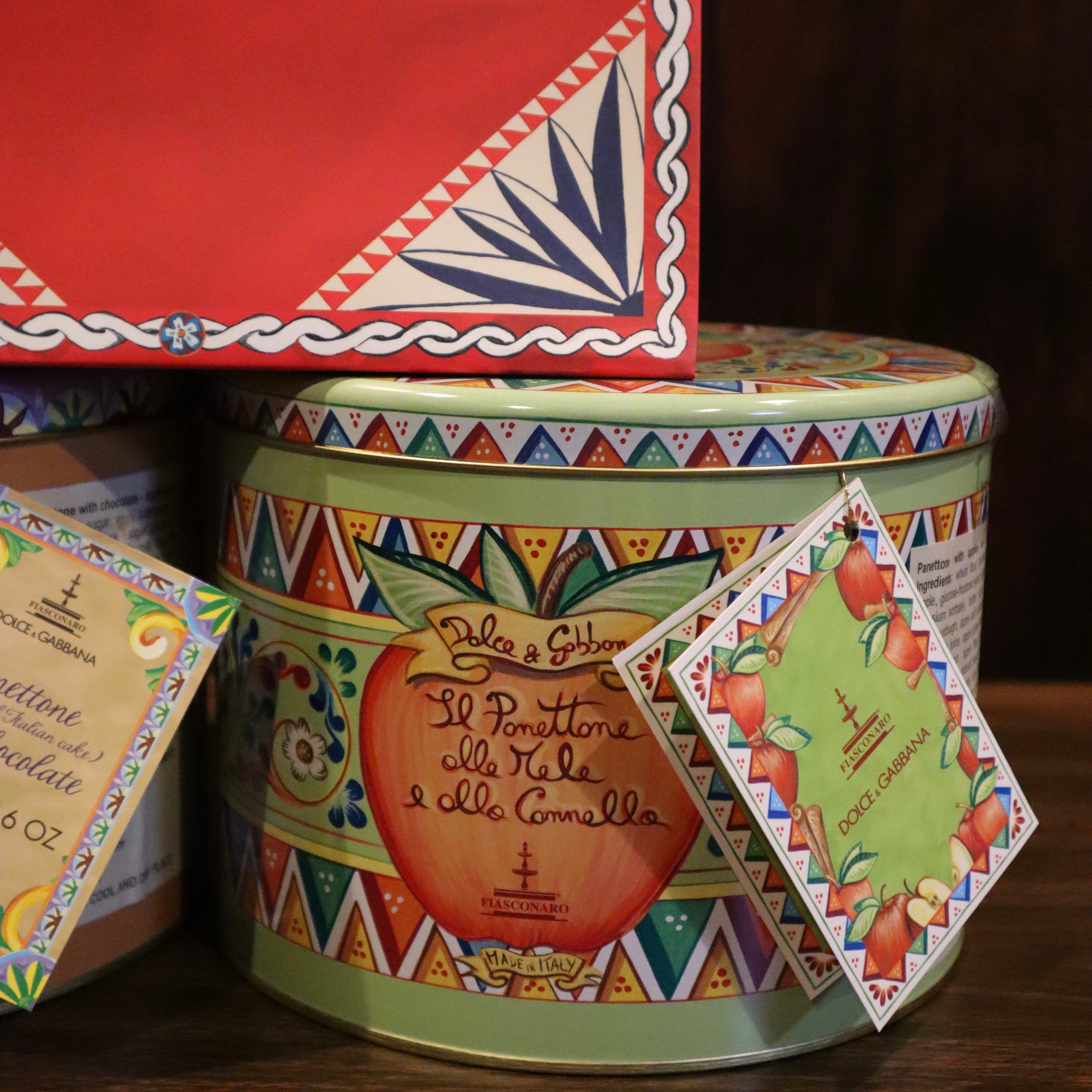 Fiasconaro Dolce & Gabbana Panettone- Chocolate / Apple & Cinnamon (500g)